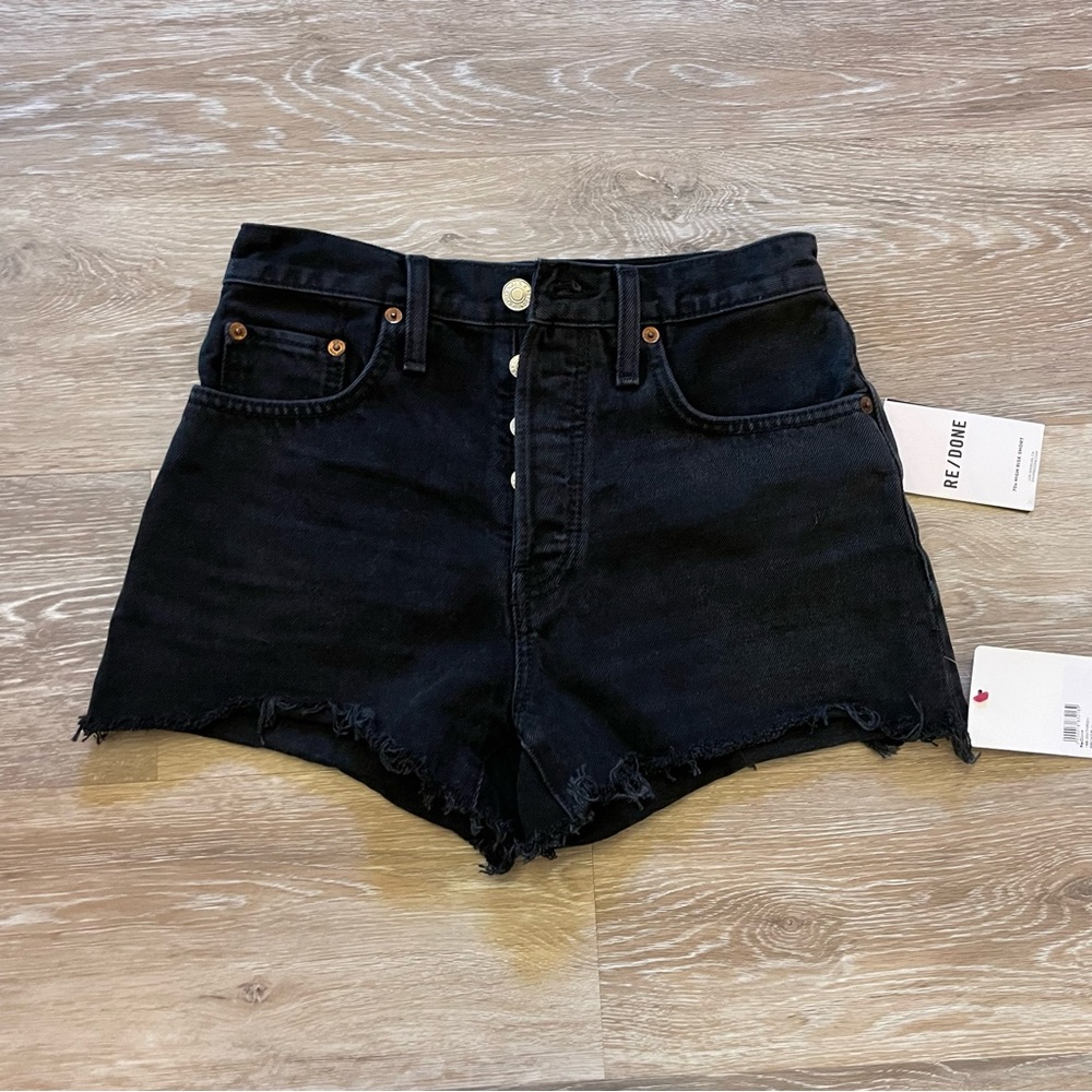 **SOLD** RE/DONE 70’s High Rise Short size 23 in Black 100% cotton